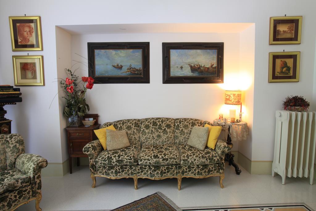 Palazzo Rollo Bed and Breakfast Λέτσε Εξωτερικό φωτογραφία